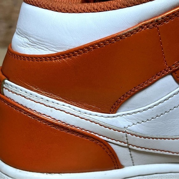 Jordan 1 Mid SE Electro Orange White Shoes Sneakers DM3531-800 Men Size